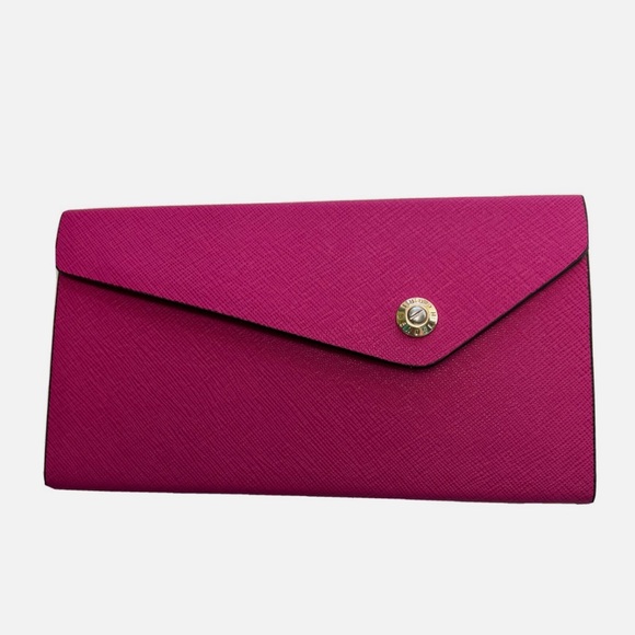 henri bendel Handbags - HENRI BENDEL ⭐️ saffiano leather foldable sunglasses case